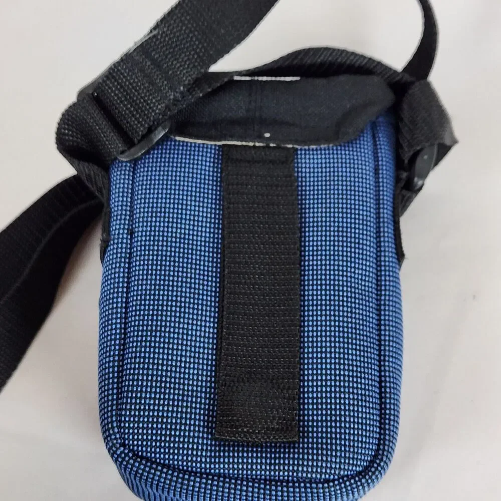 London Fog Brand Medium Camera Bag. great Condition Black blue  travel‎ hiking